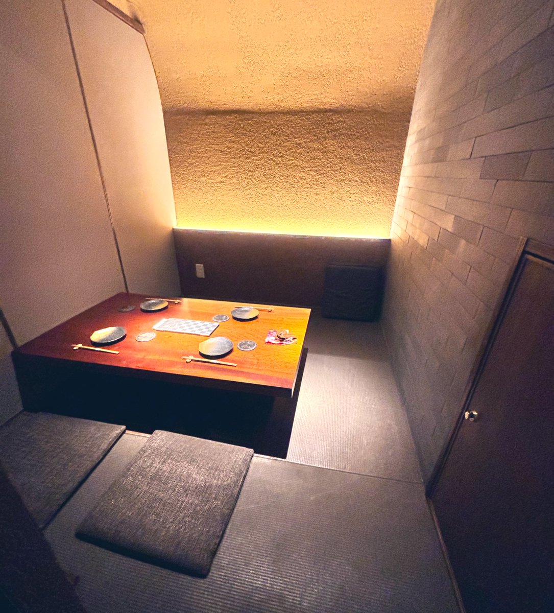 長屋大阪最高でした…！！あと、ファミレスのやつの🍣食べました〜！！とても店員さんが優しかった♡