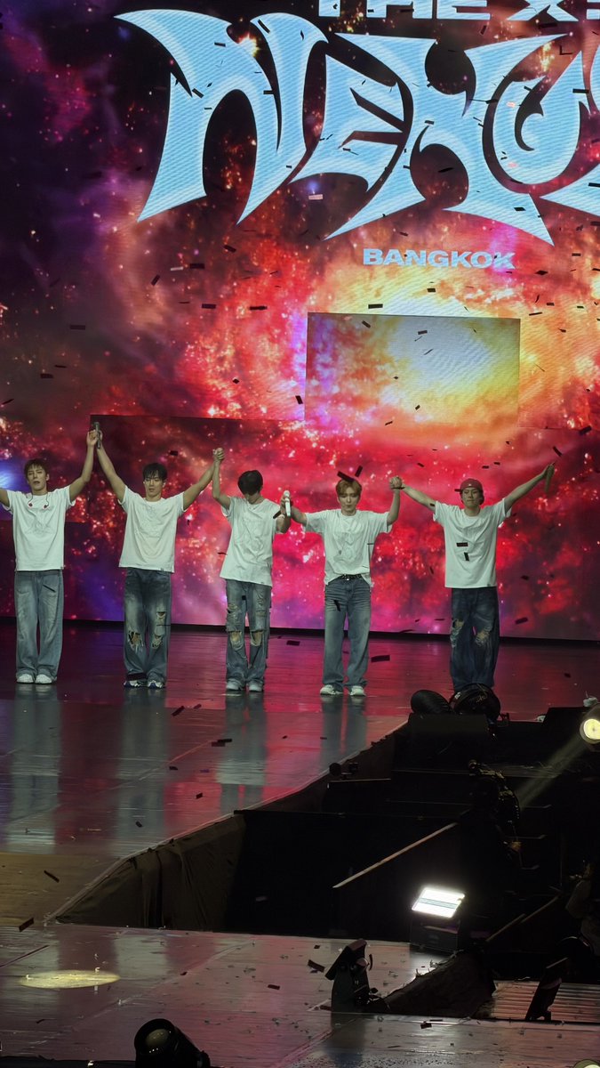 goingbuai's tweet photo. จบคอนม่อนเอ้กคือซึมนิดๆ ไม่เจอกันมา 7 ปี เหมือนเจอกันตอน 20 ต้นๆ พอวนมาเจอกันอีกที่คือเรา 30+ กันแล้ว เป็นศิลปินในวัยผู้ใหญ่ เราเอาก็ด้วย ม่อนเอ้กยังเป็นวงที่ทำคอนเสิร์ตสนุกที่สุดเหมือนเดิมเลย ปีหน้าพวกแกมาอีกนะ อยากเจอพวกแกไปจนแก่เลย ㅠㅠ

#MONSTAX_THEX_NEXUS_BKK https://t.co/pIgWL4nEq9