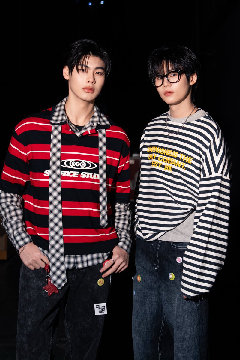 DUANG WITH YOU EP.6 SCREENING
Open House Open Heart 💌🎨🎸

ธีร์ ธีรติ รับบท โต้ง
ฮิวจ์ ภูวิชญ์ รับบท คิม

DUANG WITH YOU EP6 
#ด้วงกับเธอEP6