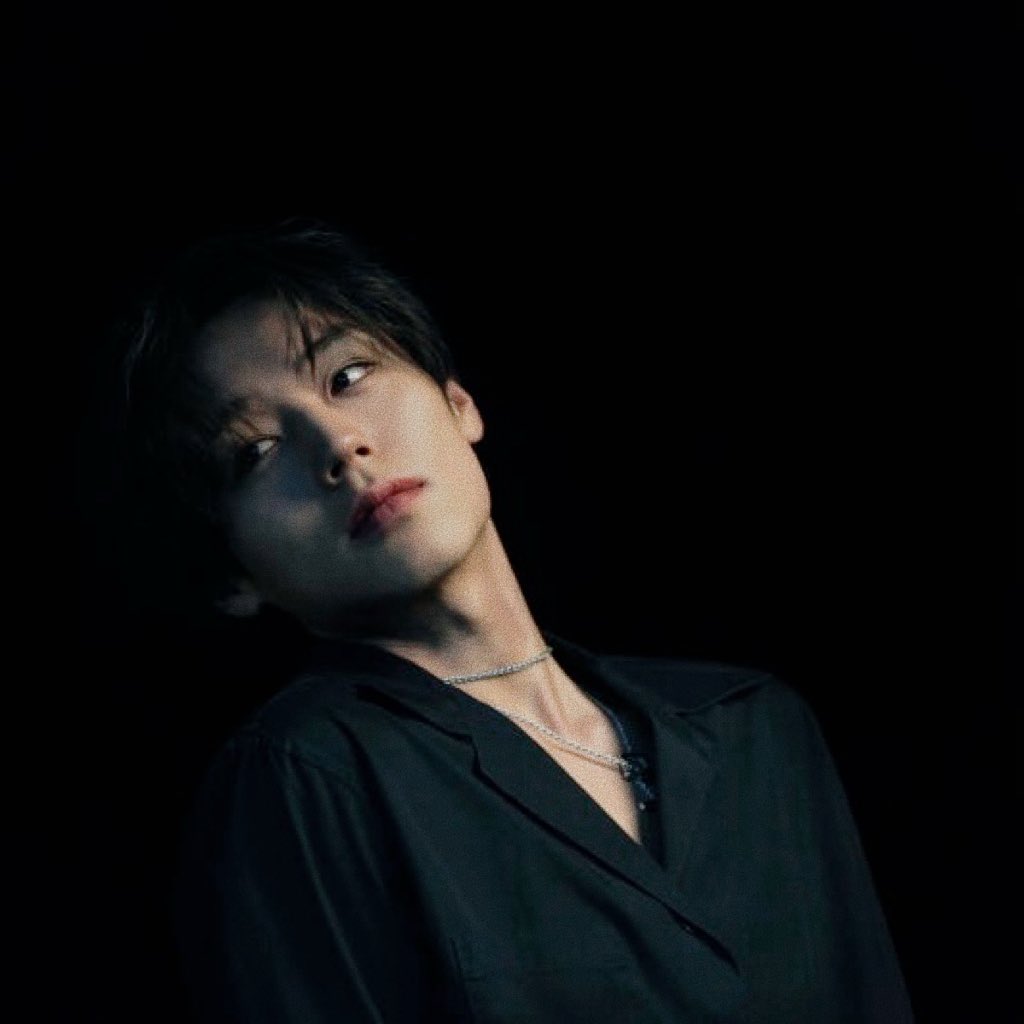qorhvmrhwhfflrh's tweet photo. 성제시은
천강 수장 금성제 지천에 깔린 게 제 모가지 노리는 개새끼들 뿐이라 연시은 해코지 당할까 봐 어디 피신 시키는 대신 말단으로 위장 시켜서 조직 안에 숨겨둠
내부 분열 일어나서 좆되기 직전 시은이 혼자만 도망치게 하더니 그 후 몇 년간 소식 뚝 끊겨버림 마치 세상에 없는 사람처럼 https://t.co/7BzOtDOljZ