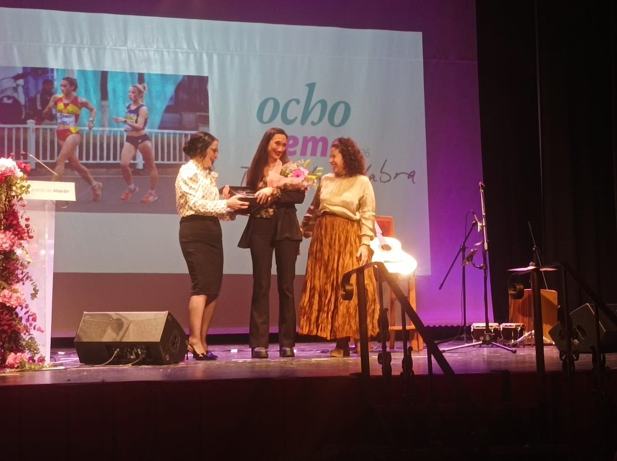 mndcn's tweet photo. Ayer fui premiada en la Gala Infinitas en honor a Irene Puche, celebrando el #8M, #DiaDeLaMujer por mi trayectoria deportiva y académica.
¡Muchísimas gracias por este reconocimiento! https://t.co/lx4qnT6vNG