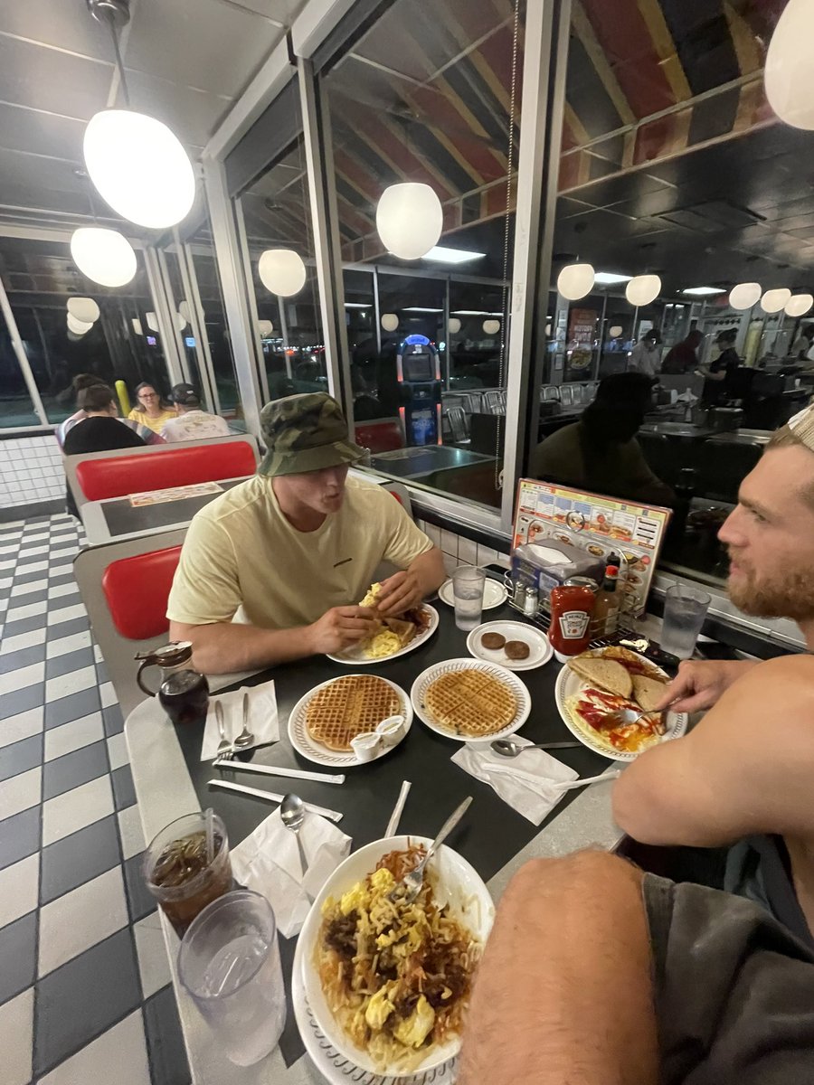 The Blue-Collar Rockstar🤘🏻 tweet media