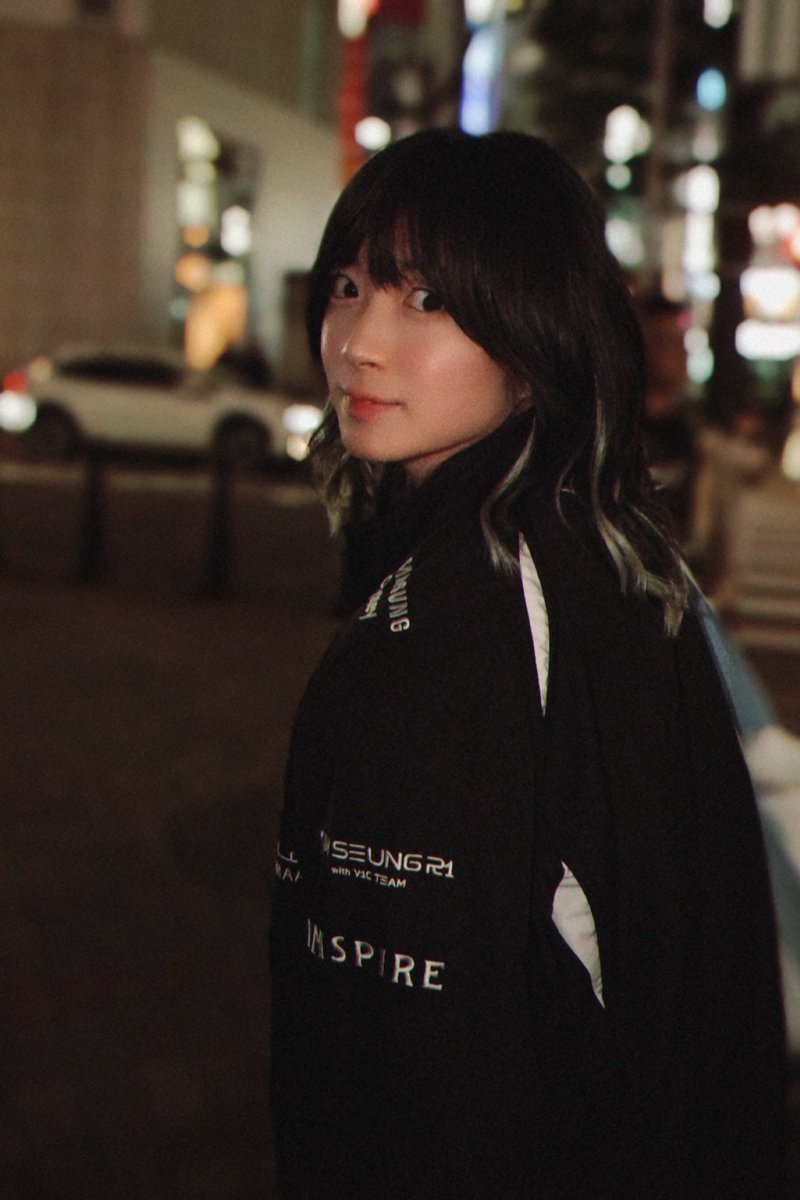 GOALSTUDIOさんからT1の2026ユニフォームを頂きました✨🎁

ユニフォームはFAKERさん👍🤫
ロゴ一つ一つの配置がオシャレ✨
ジャケットもユニフォームも本当にかっこいい…‼️

T1 일본에서 응원하고 있어요٩( ᵒ̴̶̷̤0ᵒ̴̶̷̤ )و

新宿のPOPUPも行きたーい💕
#GOALSTUDIO #T1