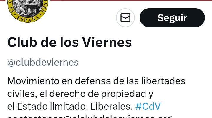 En su bio pone que es liberal 😂😂😂