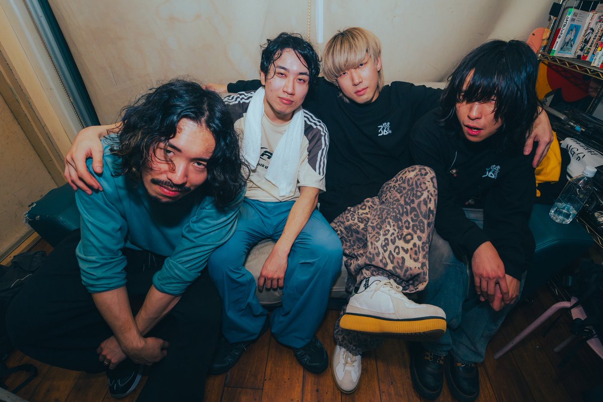 時速36km tweet media