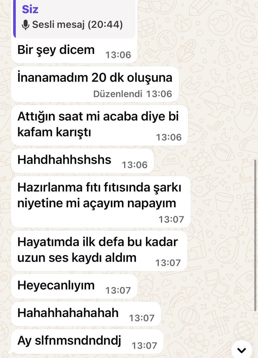 Ona küçük sürprizler yapin