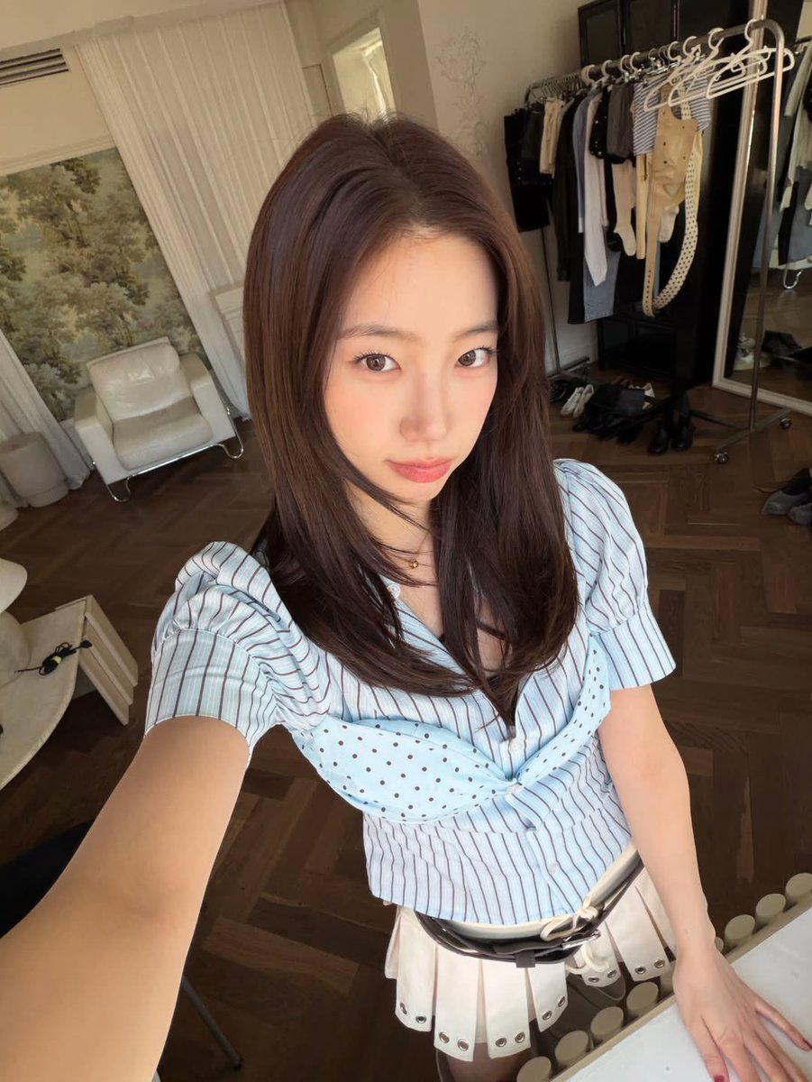 ⠀⠀⠀
                                                              𝒔𝒊𝒍𝒍𝒆𝒖𝒓𝒉𝒚𝒏..
⠀⠀⠀