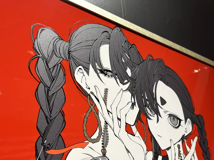 #望月けい俗世 望月けい先生の個展「俗世」を観に行ってきました〜! 1枚1枚に考えさせられる魅力があり、気づけばその世界観に飲まれてあっという間に時間が過ぎる不思議な体験でした 何より頭から足先まで何もかもの描き方が美しすぎて…! あの圧倒的画力を生で体感出来て本当に良かったです