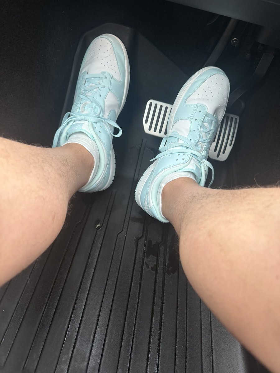 BL1982x's tweet photo. These shoes make my feet look enormous. 

#size15 #size15s #bigfeet #bigfoot #size15feet #tallguy#hugefeet #hugefoot  #size15shoes #tall #malefeet #mensfeet https://t.co/w2M8JF4zus
