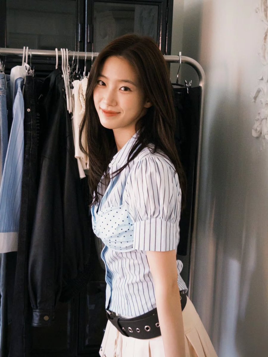 ⠀⠀⠀
                                                              𝒔𝒊𝒍𝒍𝒆𝒖𝒓𝒉𝒚𝒏..
⠀⠀⠀