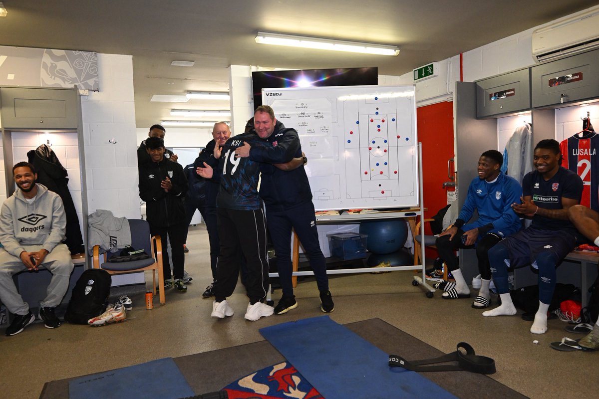 Dagenham & Redbridge tweet media