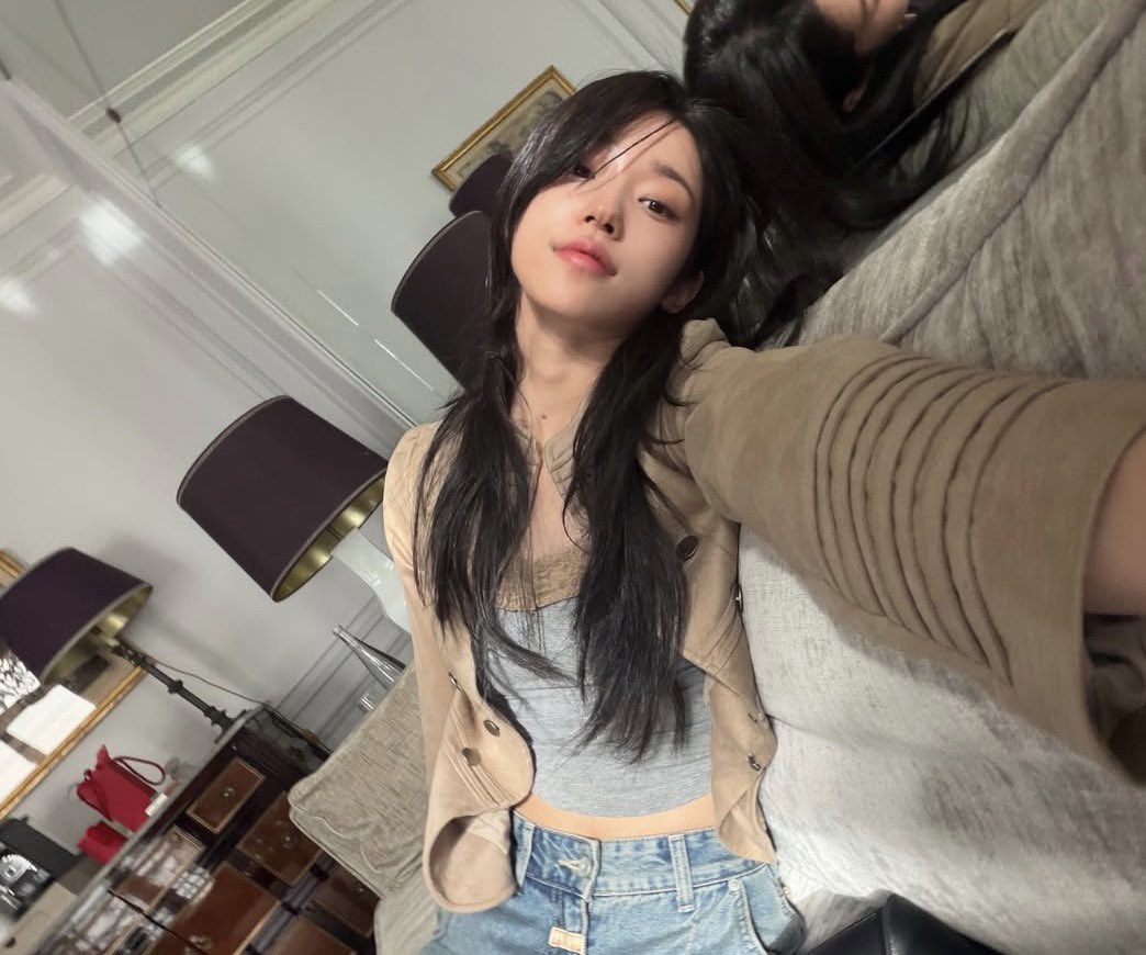 Lily tweet media