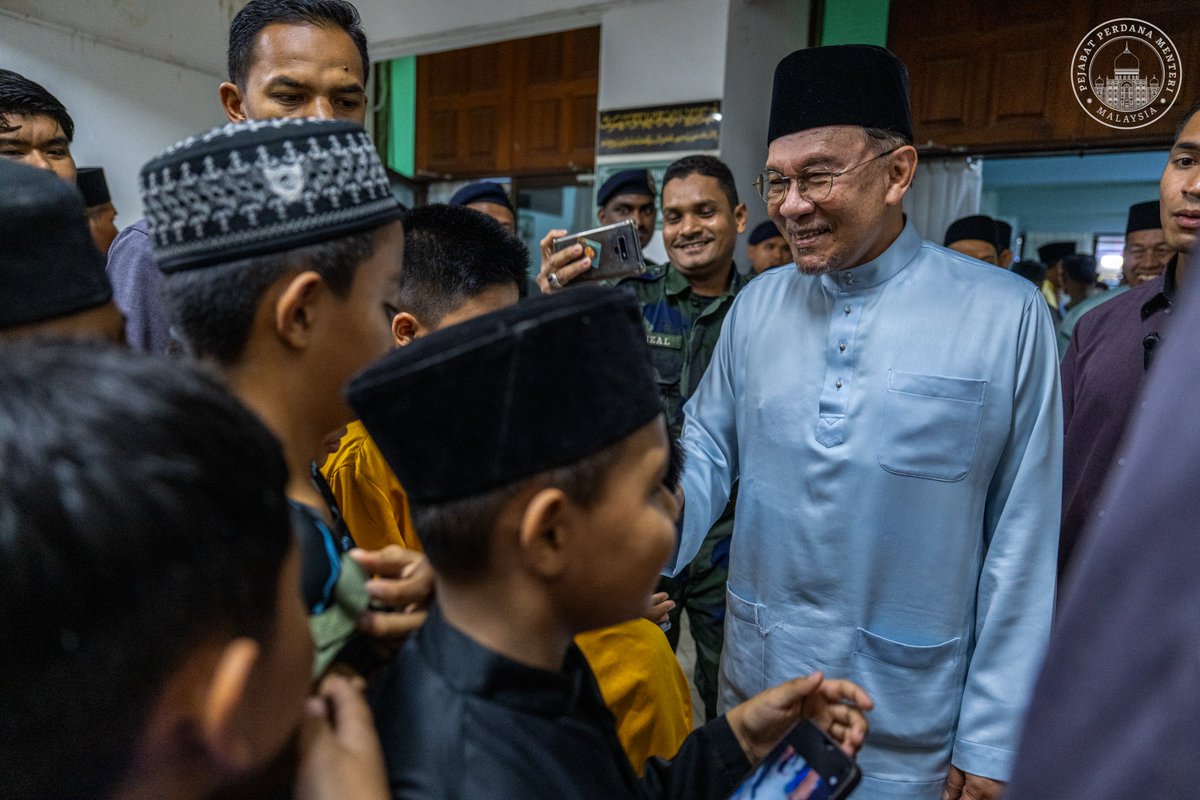 Anwar Ibrahim tweet media