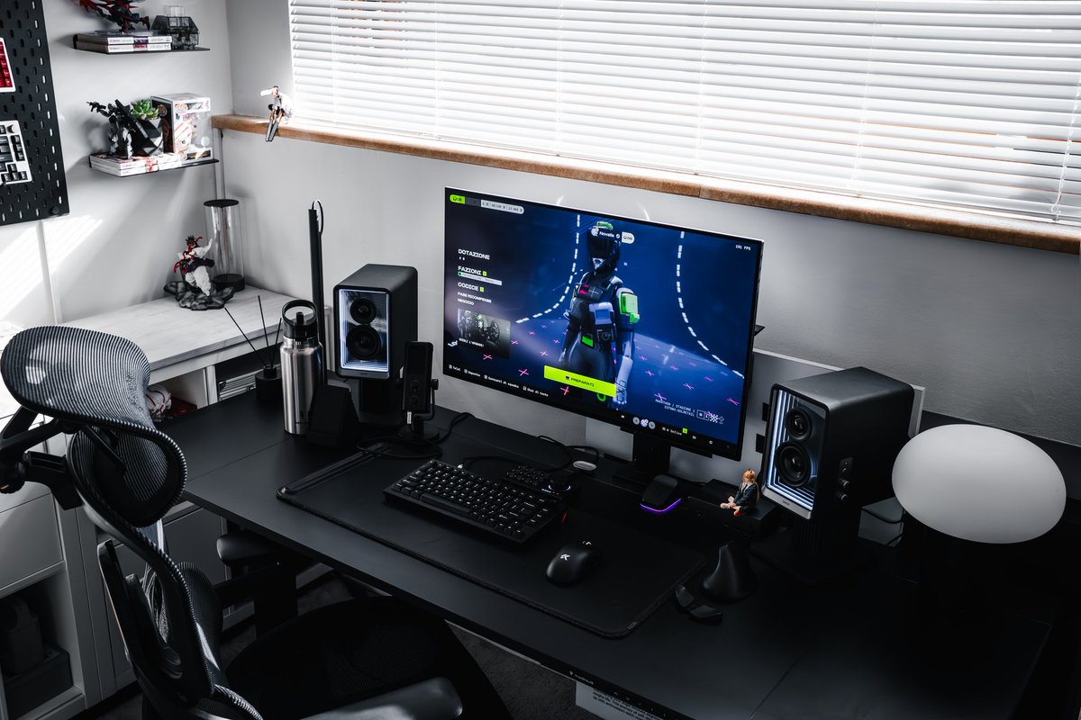 giusetup's tweet image. Have a good weekend! 
.
#desksetup #marathon #setup