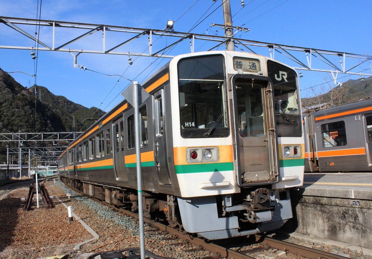 #ありがとう213系5000番台 2026年3月7日の一眼レフ撮影分より。本日の527MはH14編成でした。私はなかなか乗車機会が無く天竜峡 ...
