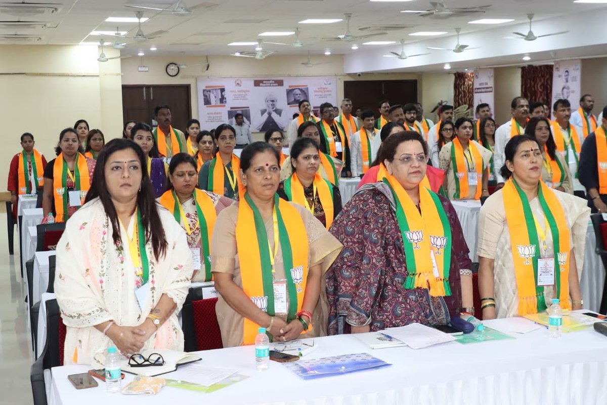 पंडित दीनदयाल उपाध्याय प्रशिक्षण महाभियान २०२६ अंतर्गत मुंबई भाजपाच्या नवनियुक्त नगरसेवकांच्या प्रशिक्षण अभियानाचा शुभारंभ महापौर श्रीमती रितु तावडे जी  यांनी केला.