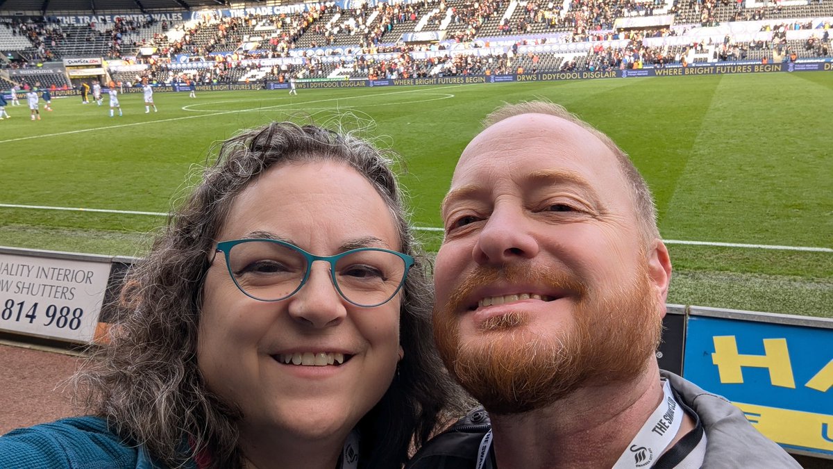 dgeis99's tweet photo. Good morning from beautiful Raleigh, NC! You know what Barry (@gonzo0301) and I need this morning, besides coffee? A Swansea win! Come on you Swans!
#jacksathome #globaljacks #swanseacityfc #threepoints https://t.co/6A4VFM6JE9