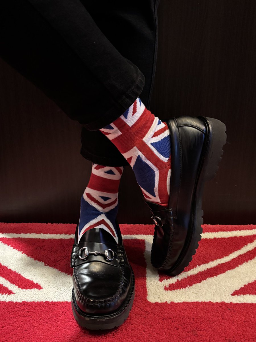 NEVERTRUST tweet media