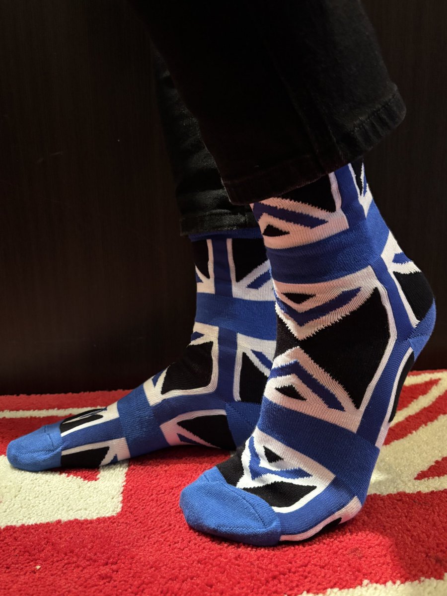 NEVERTRUST tweet media