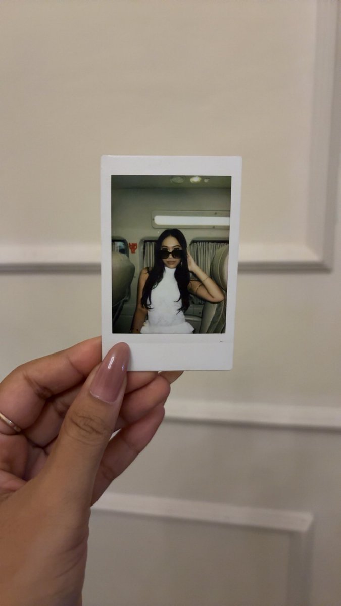 finally beli instax
walaupun agak kesel paper film nya mahal :)