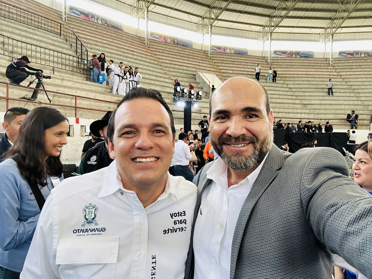 Estuve presente en el 2do Informe de Gobierno de nuestra Gobernadora <a href="/LibiaDennise/">Libia Dennise</a> en Apaseo el Grande, gto