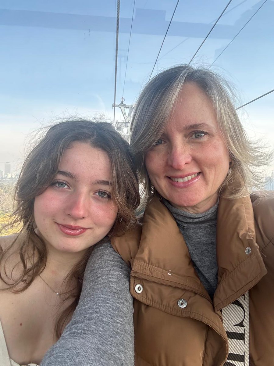 VanyVany's tweet photo. Si tienes hijas o hijos pequeños, probablemente sabes que los #cuentos son una forma poderosa de enseñar #valores. “La llegada de Toto: Al ritmo de los cuidados” habla de algo fundamental: aprender a #cuidar.
Juli y Toto son los protagonistas! https://t.co/y5poecY1TK https://t.co/FL1jpIHXmV