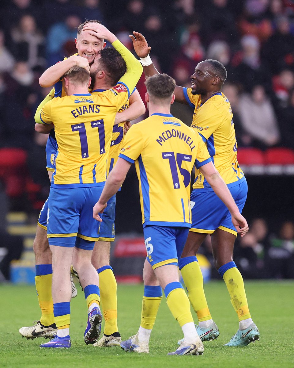What a journey it’s been for <a href="/mansfieldtownfc/">Mansfield Town FC</a> 🤩

A run to the fifth round of the #EmiratesFACup, ending with a narrow defeat to the Premier League leaders <a href="/Arsenal/">Arsenal</a>.

A campaign to be proud of 👏🟡
