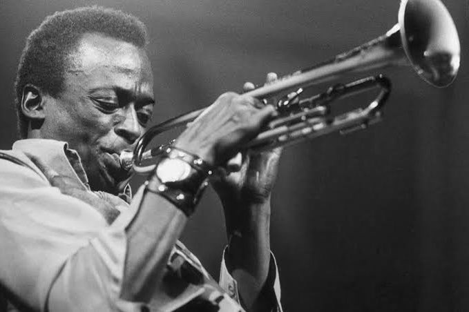 chibas's tweet photo. “A veces te lleva mucho tiempo sonar como tú mismo”.

— Miles Davis https://t.co/7VeLFmDGem
