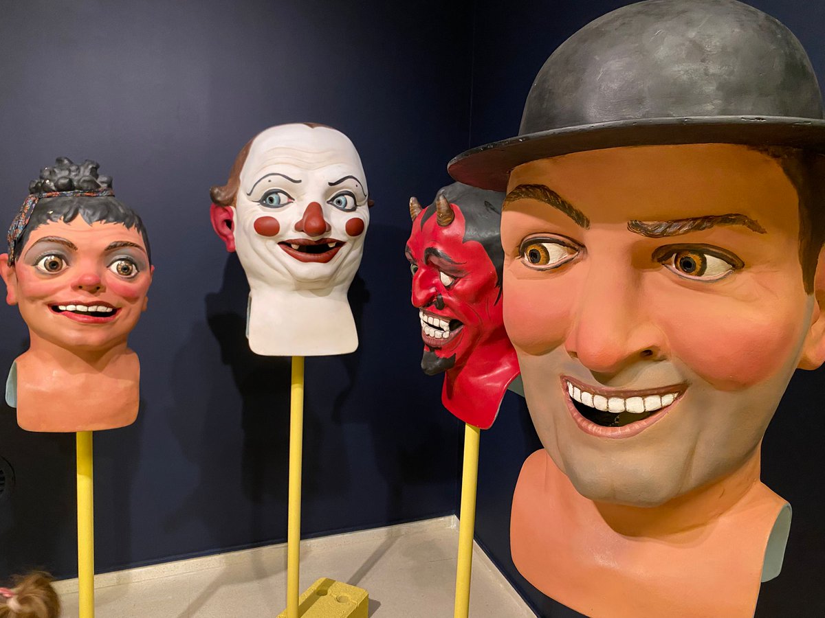 bdncom's tweet photo. Els capgrossos, protagonistes de la nova exposició de Forjadors de la Festa al Centre Cultural el Carme https://t.co/Lpb7WPrp8N #Badalona https://t.co/GFq2BXrQM2