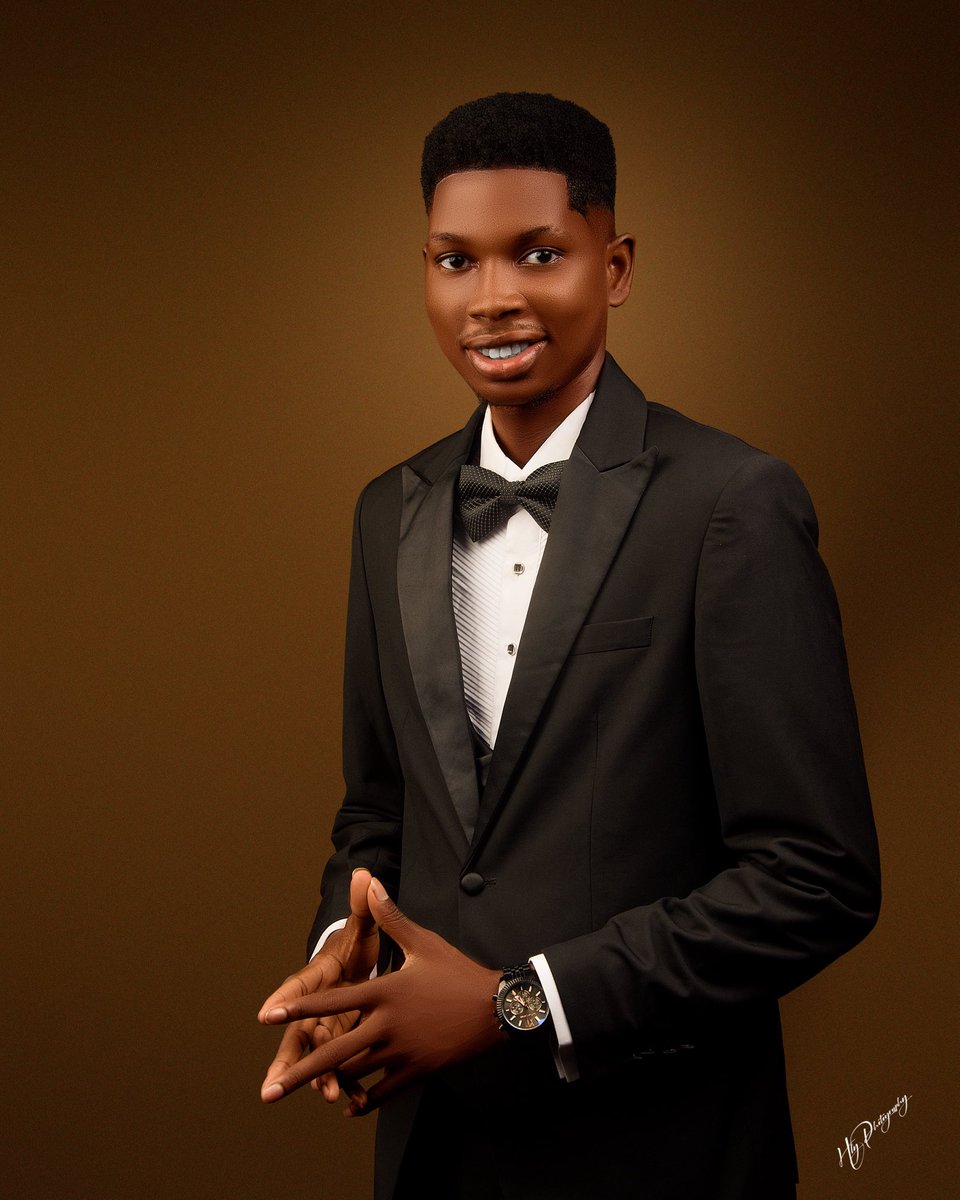 Olam1de_michael's tweet photo. On March 6th, I was inaugurated as the 39th OOUSU PRO. This is not a call to title, but a call to service. The blueprint is our roadmap, guiding the R3 PUBLICITY agenda, a season to Re-structure, Re-introduce, and Re-strategize OOUSUG communication and publicity. 

#oouTwitter https://t.co/pvemMXq2kg