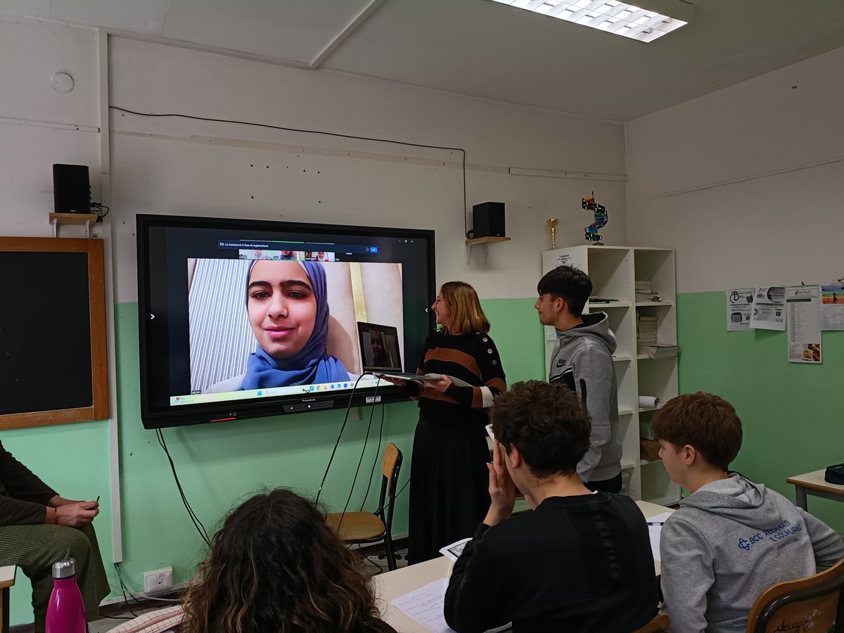 The Hands Up Project tweet media