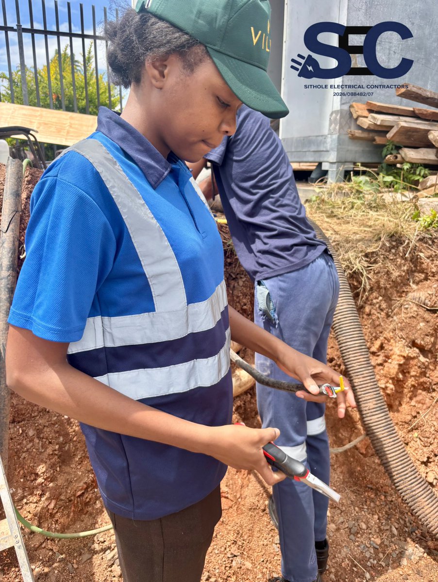 sitholeelectric's tweet photo. 📍Vodacom Cell Site https://t.co/6pPhEOFESf