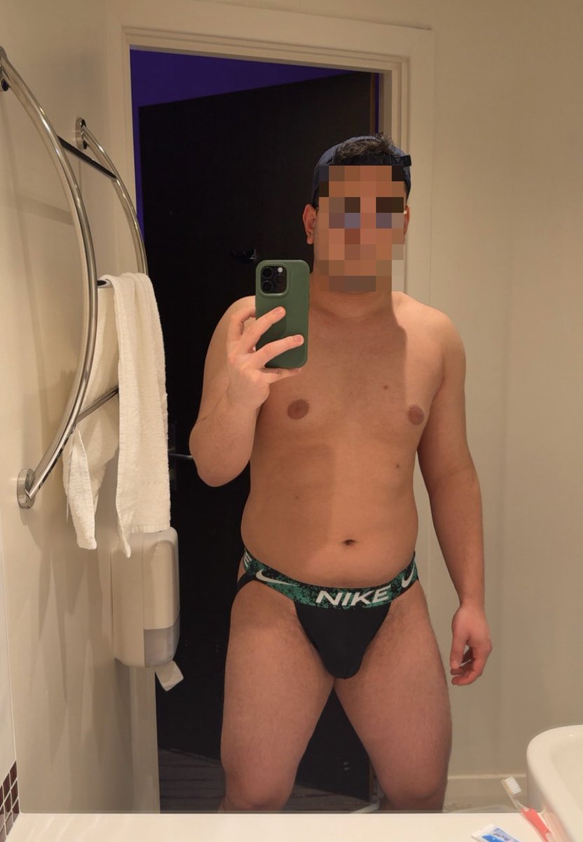 Thiccbearz's tweet photo. He’s up-to no good in hotels again…🤣😈 https://t.co/wrLKna41Jx