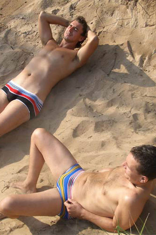 vandaag111's tweet photo. #rainbowbriefs https://t.co/9NNXW50sFf