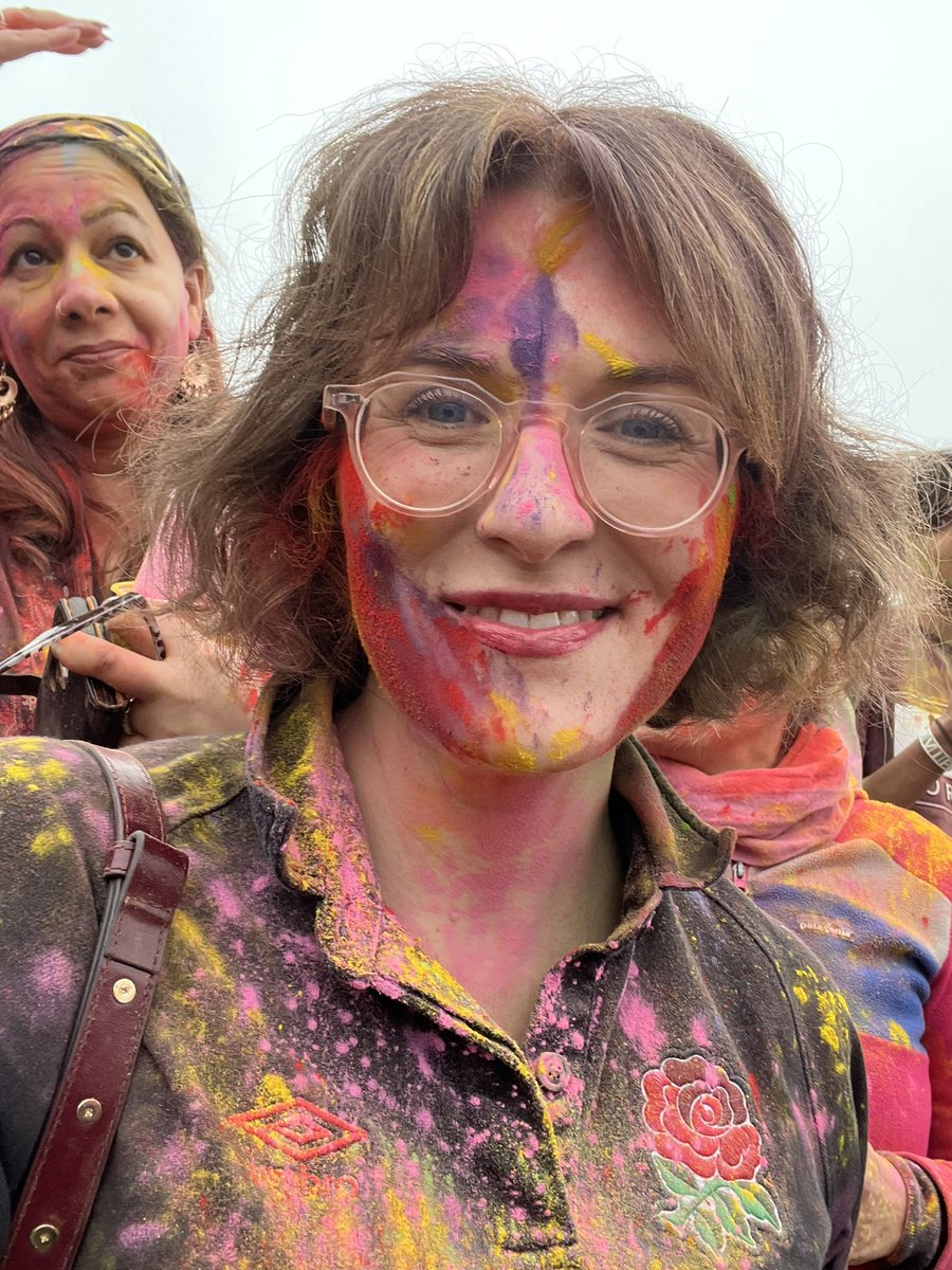 Anna Robinson tweet media