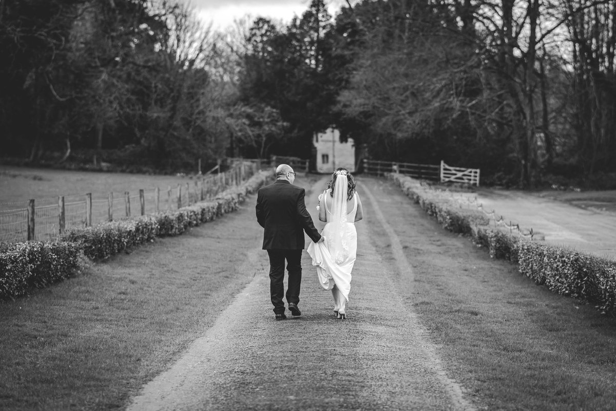 jojomort79's tweet photo. A few from the wedding 💙 https://t.co/Wu3kSIKMCm