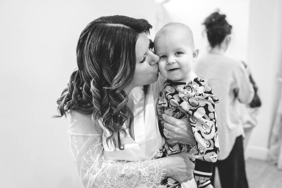 jojomort79's tweet photo. A few from the wedding 💙 https://t.co/Wu3kSIKMCm
