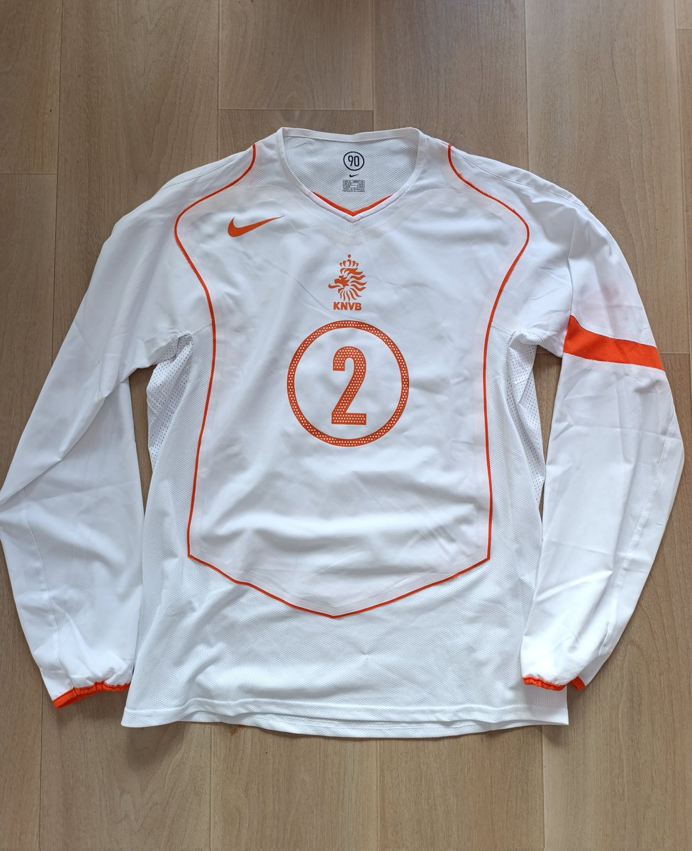 The Tee90 tweet media