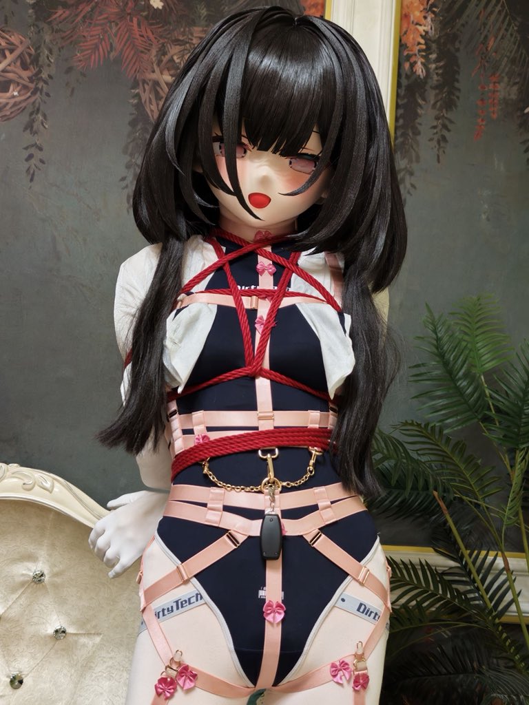 有...有必要一上来就这么严厉嘛qwq
(挨捆的时候姿势没摆好，之后边挨捆边扭动试图微调姿势，越挣扎越紧，捆到最后手臂手腕已经被钉死了，纹丝不动的那种，而且手根本摸不到手肘，只靠自己根本解不开x，多亏冷局绳技高超，捆这么紧手都不麻)感谢<a href="/JBI1Gww4cC93405/">熙太☕【葱】</a> 的摄
#kigurumi #着ぐるみ  #长风 #捆绑