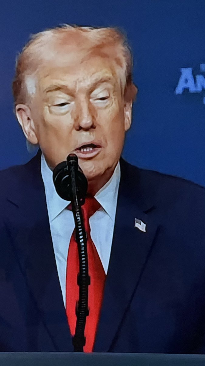 Watching this “Shield of Americas” summit in Doral and can’t help but notice Trump’s hair is pink now.
