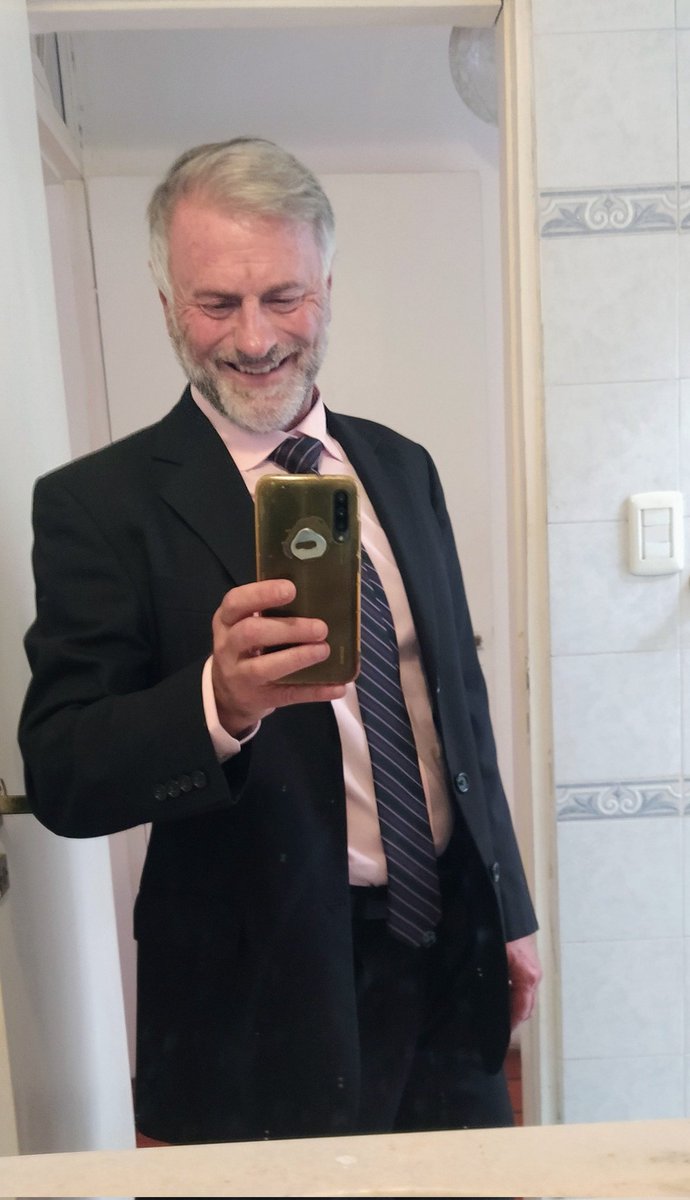 Ogrado2's tweet photo. vaaaamoooooo que felicidad el traje p'al casorio de esta noche me entra! vaaamooooo https://t.co/U1f0aed7nb
