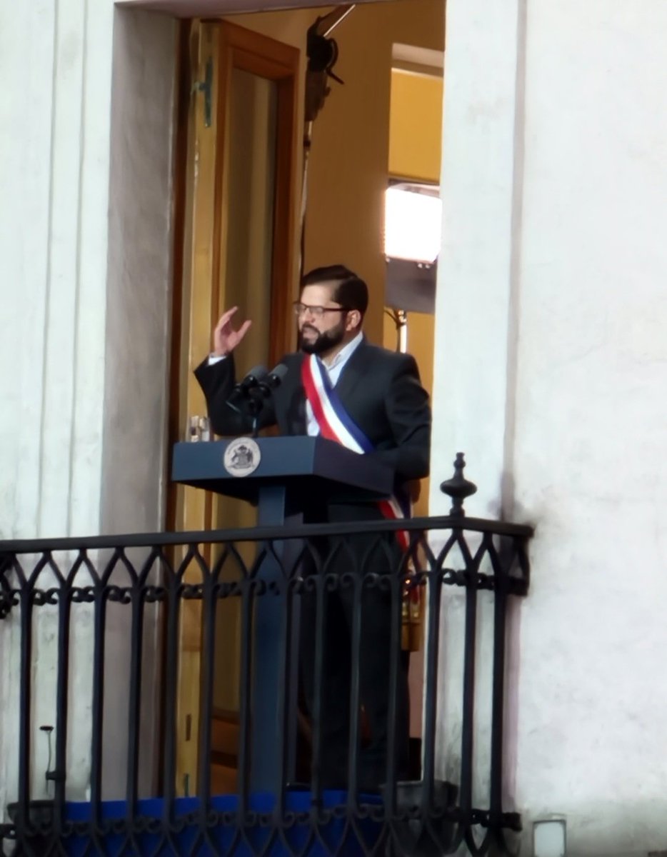 VpAmaro's tweet photo. Desde el primer y hasta el último día. 

#boricestamoscontigo #Boric2030 https://t.co/NV3PKIta5G