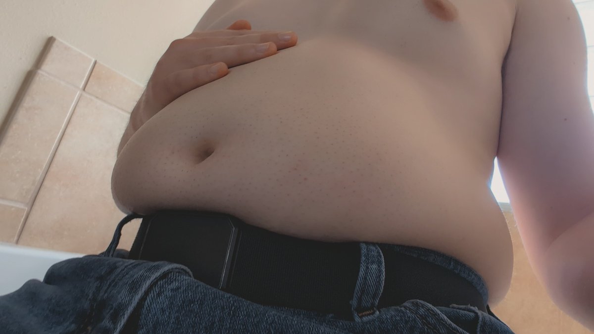 LewdToro tweet media