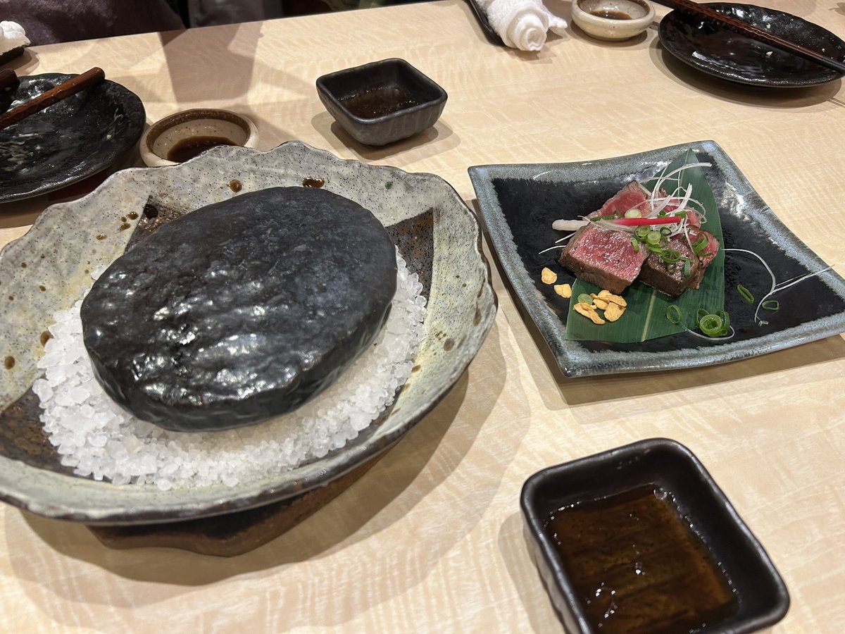 sion_rmk's tweet photo. しーぷいお疲れ様でしたー！
3人のわちゃわちゃ感とっても楽しかったです☺️ニコニコしちゃいました☺️
今日も素敵でした( ᵕ̩̩ㅅᵕ̩̩ )♡♡
宣言通りおとなりさん達とご飯行ってきました❣️
ホテルでゆっくり休んで後泊も楽しみます😙✌🏻
智くんもゆっくりお休み下さい😌
 #山口ハイツ回覧板 https://t.co/o8zaqR5T1N