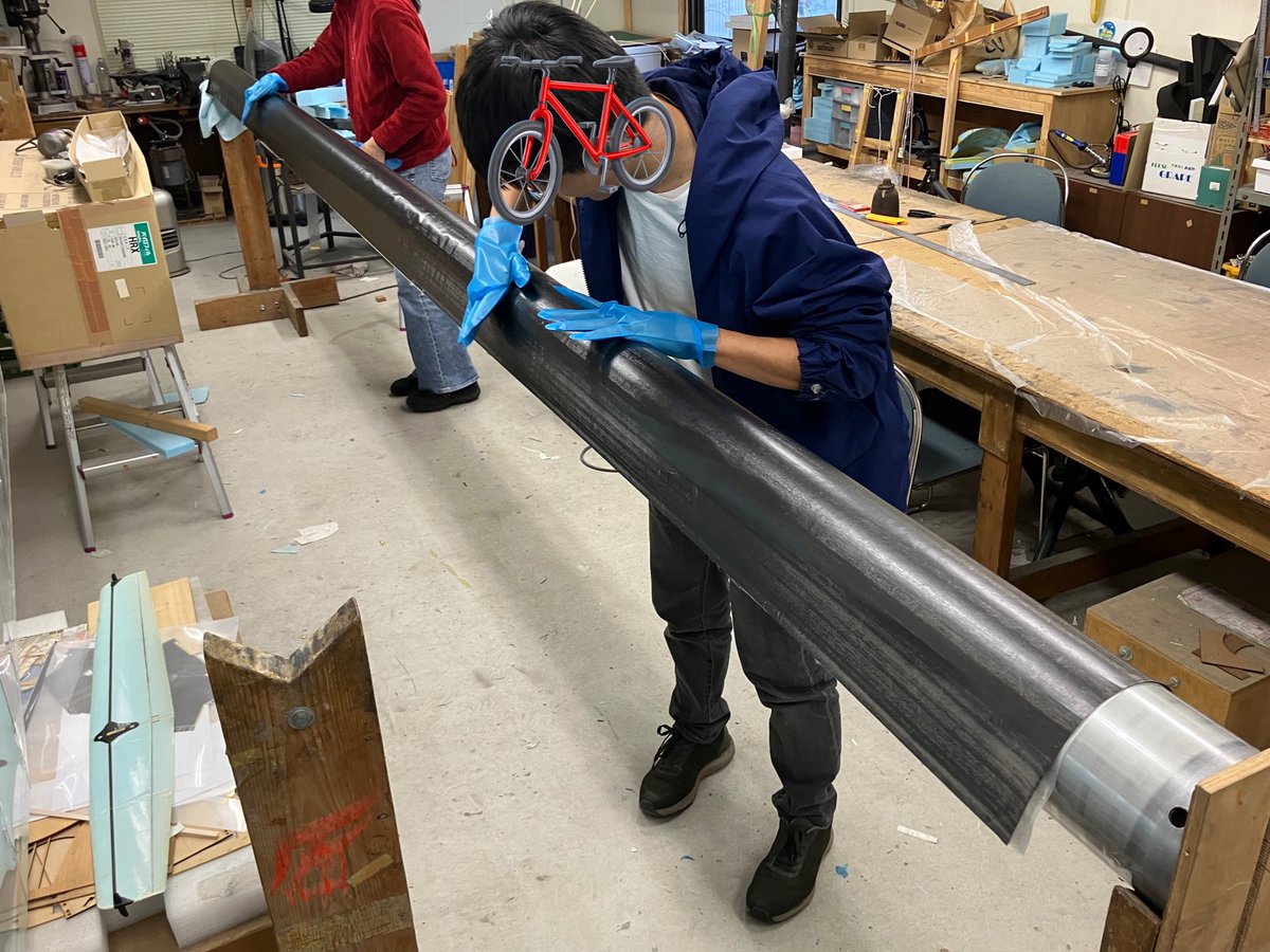 TeamF_WR's tweet photo. 約1ヶ月ぶりに作業場に来た中の人です。(誰)
今日は3号機向けUD1ply材を焼く準備をしましたﾍﾟﾀﾍﾟﾀ👐 https://t.co/yOoZ35lolq