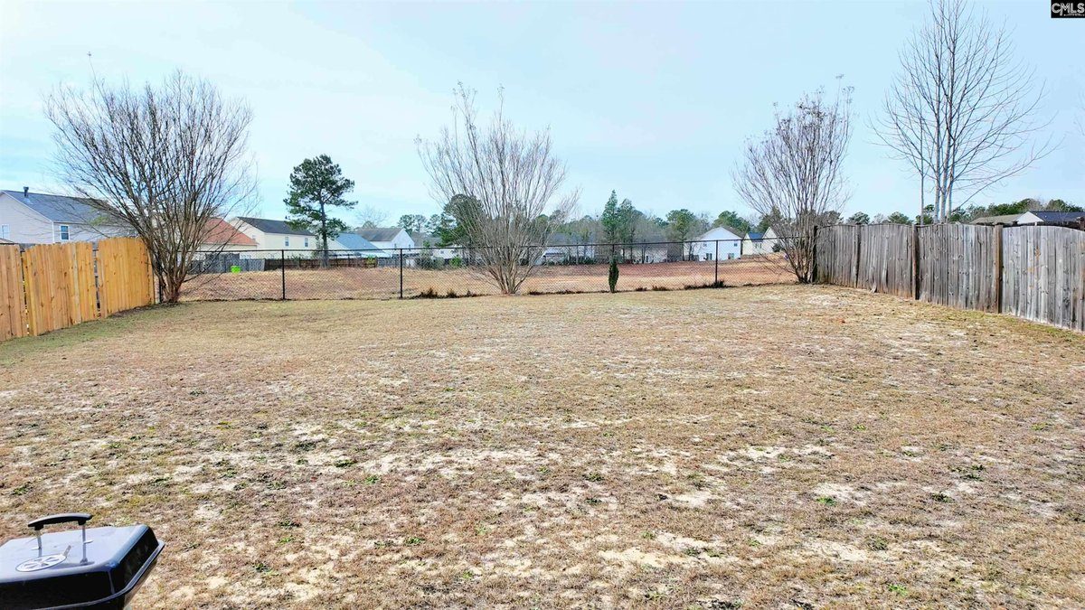 Sadarriel's tweet photo. 1175 Coralbean Way, Columbia, SC 29229 just hit the market!
Take a look at this awesome space: https://t.co/yzgxfFX2Hk https://t.co/Pbt9zJG4kM