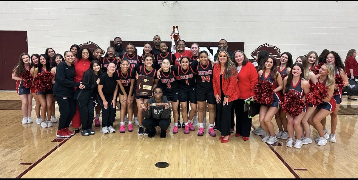 CurtisH1 tweet media