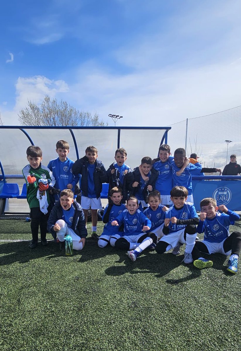 cogomagic's tweet photo. Gran ✅ictoria de nuestro 👦🏻BenjaminB contra todo un equipo de 👦🏻2@ño.

Partidazo de los 👦🏻 una vez más, demostrándonos su capacidad de esfuerzo y sacrificio COMPITIENDO como guerreros.

Contentos con el resultado, el cual da más valor aún al trabajo, trabajo y trabajo realizado. https://t.co/pF0MN3kKRv
