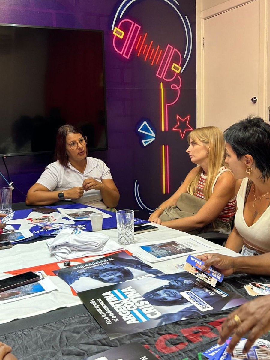 Mayra Mendoza ☀️ tweet media