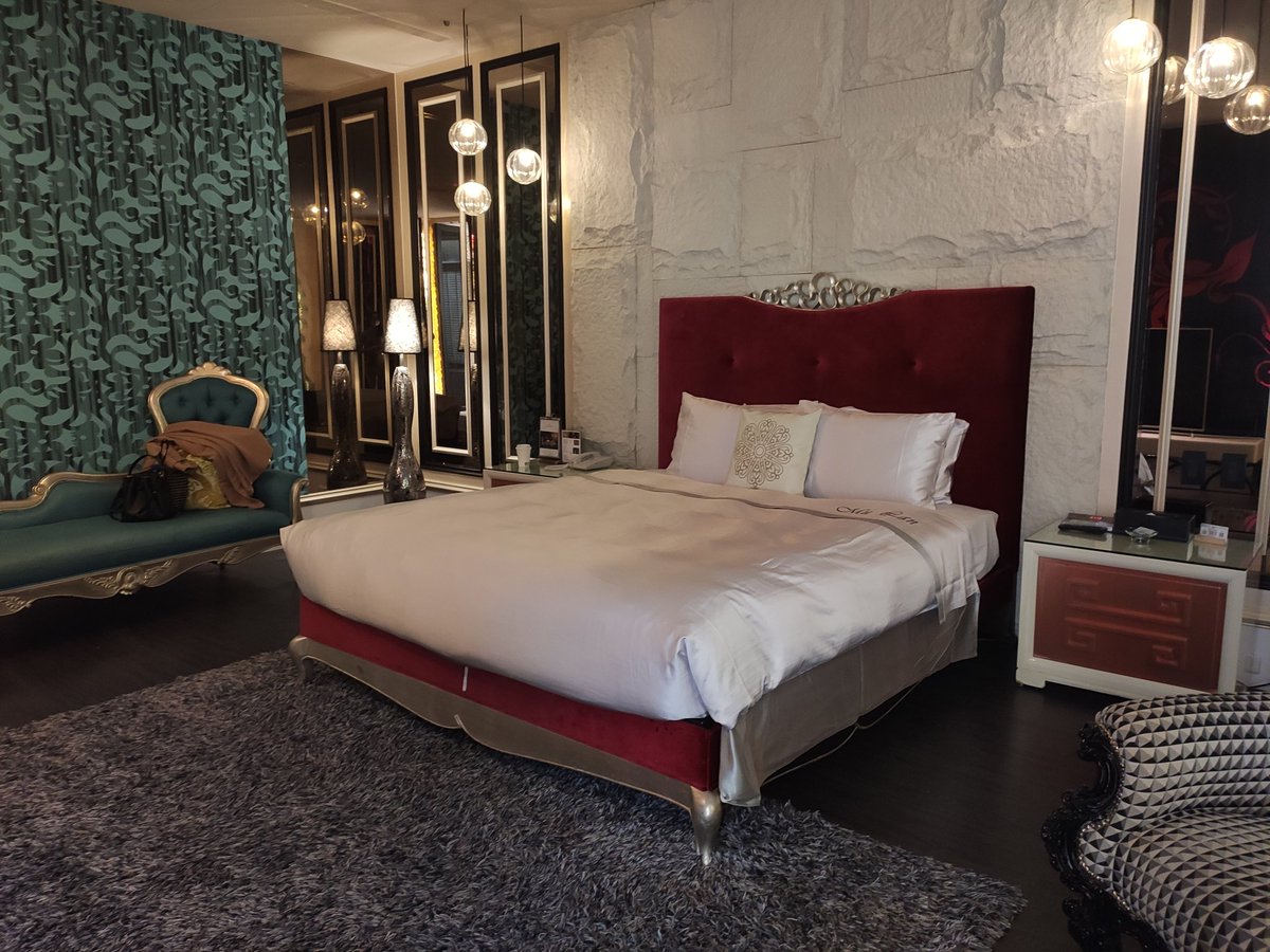 桃園情侶I&M tweet media